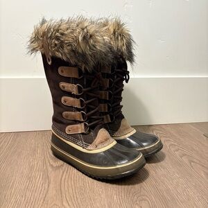 SOREL Women's Joan of Arctic Waterproof Boots Size 7